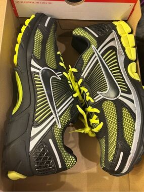 Nike Lemon Venom & Black Zoom Vomero 5 Running Shoes